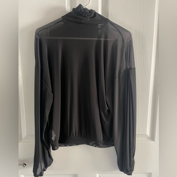 NWOT Express Mesh Gathered Mock Neck Blouson Sleeve Top - Picture 6 of 6